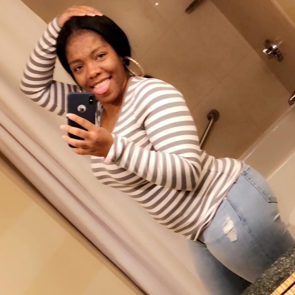 Meet your Posher, Nadine